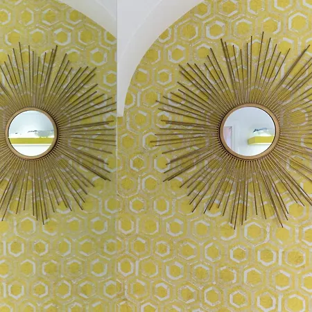 Design Con Minipool In Piazzetta * Κάπρι