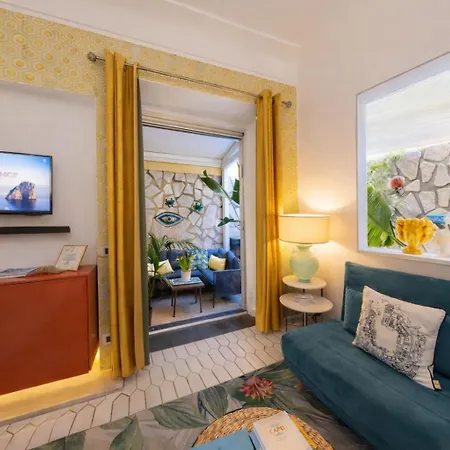 Suite Design Capri Con Minipool In Piazzetta Holiday home Capri